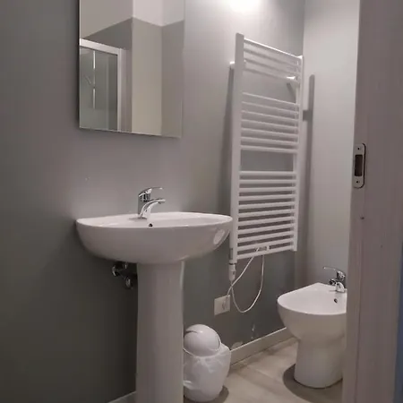 The Cityhub De Amicis 4 *